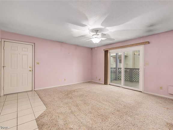 4th image of 686 Tollis Pkwy #B