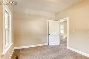 439 N Walnut St — Photo 11