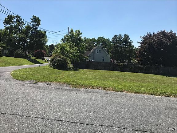 3rd image of 1700 2nd St