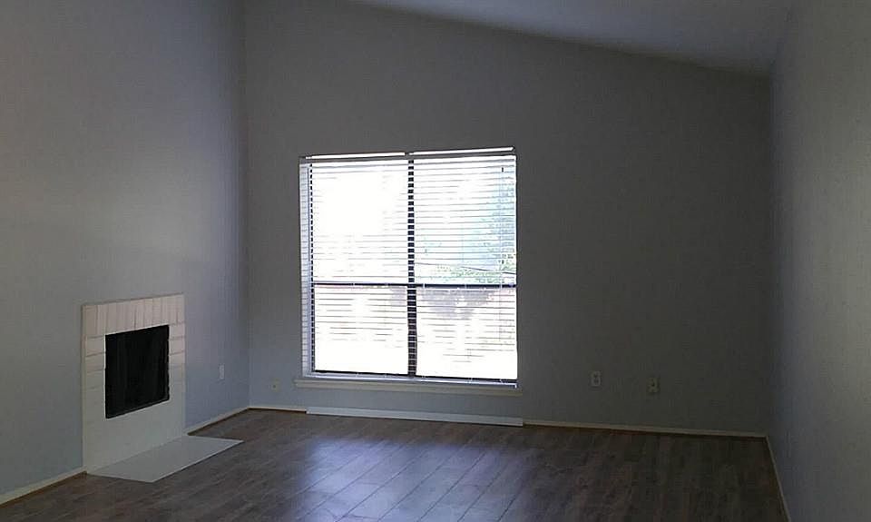 1st image of 2025 Augusta Dr #102