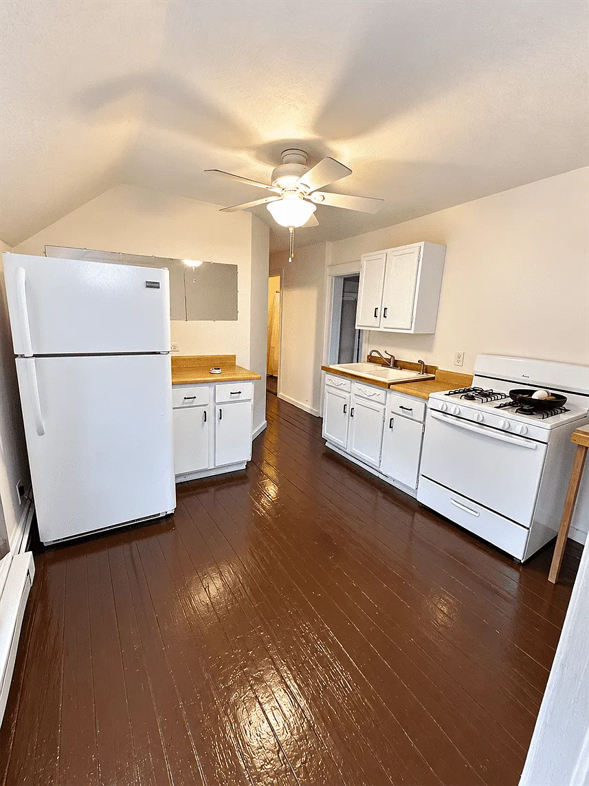 1 bed, 850 sqft, $800 — Photo 2