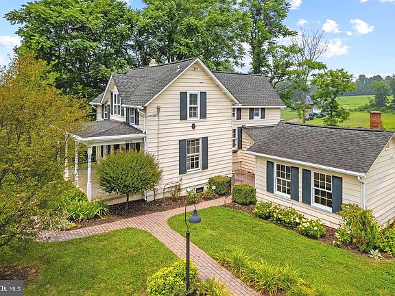 5th image of 8556 Opal Rd