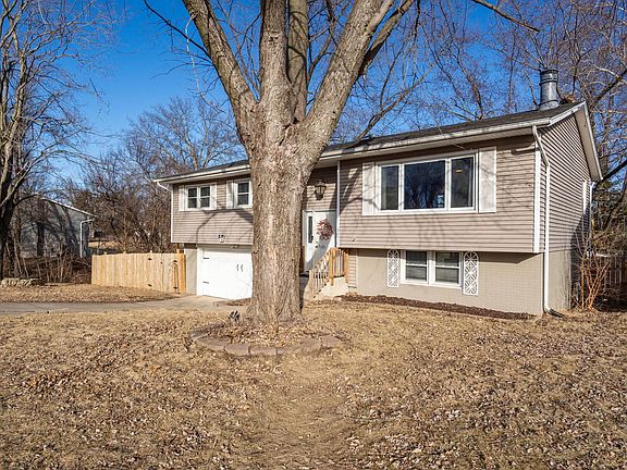 3rd image of 3071 S Hampton Dr