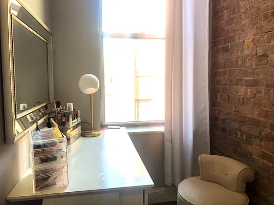 Rented by Meraki Realty LLC | media 12