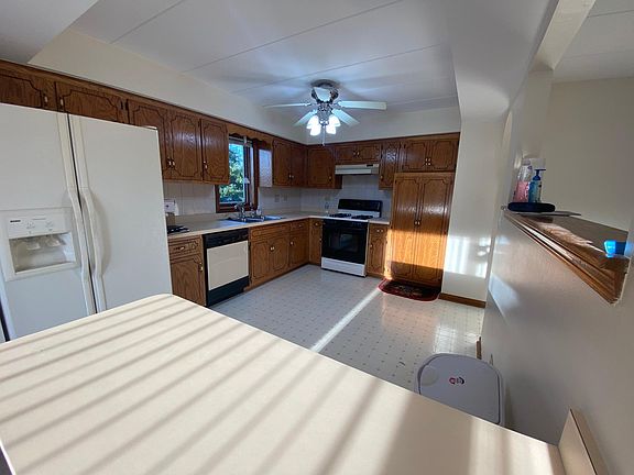 5th image of 17979 Oak Park Ave Floor 2