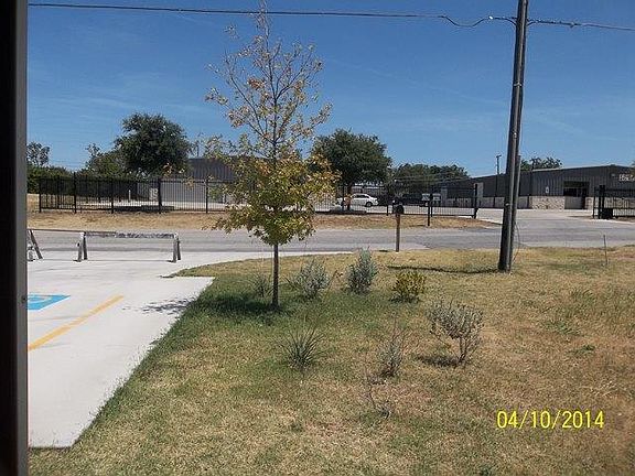 5th image of 3220 Reagan Dr