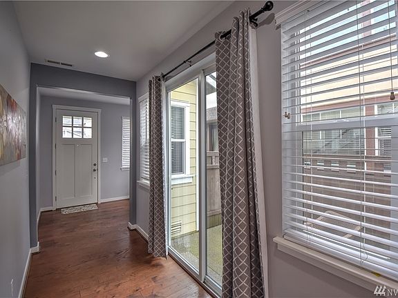 4th image of 9033 Aster St SE