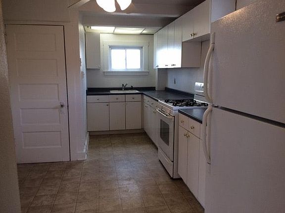 Gas cooking; refrigerator included