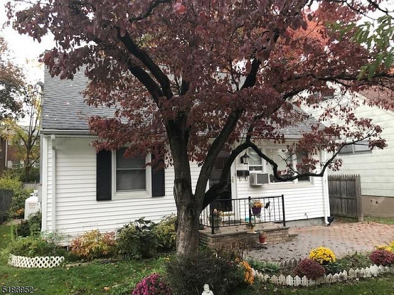 1st image of 22 Longview Ave