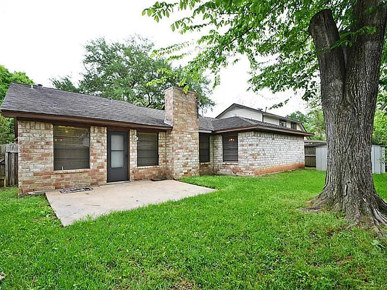 3130 Frontier Dr — Photo 22