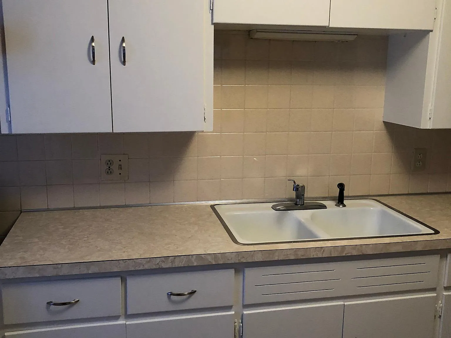 27 Forrestal Lane Lower — Photo 2