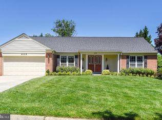 9105 Hunting Horn Ln, Potomac, MD 20854