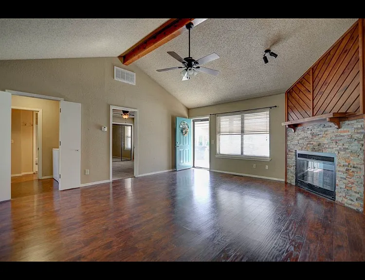 4625 N Evergreen St — Photo 13