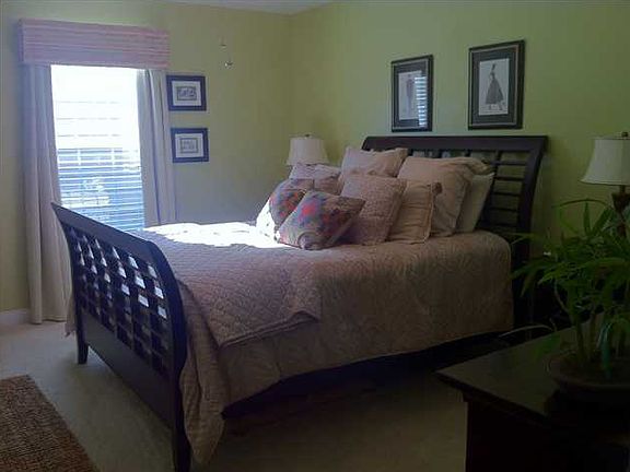 3rd image of 2541 Bonaire Dr