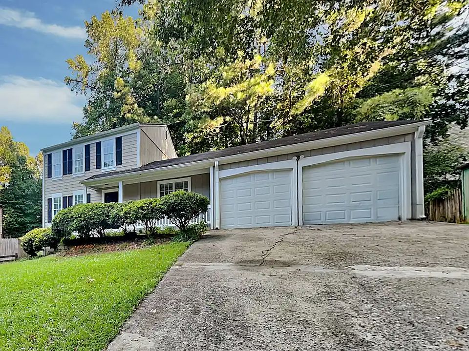 1st image of 725 Country Manor Way