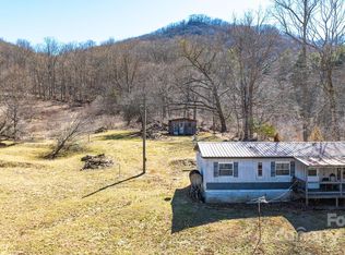 9380 N 226th Hwy, Bakersville, NC 28705