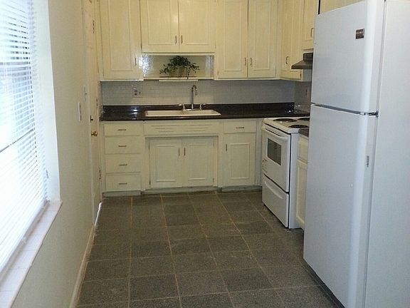 4th image of 6340 Schwab Dr