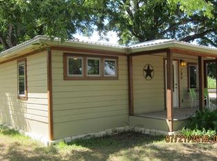 200 Harris St, Smithville, TX 78957