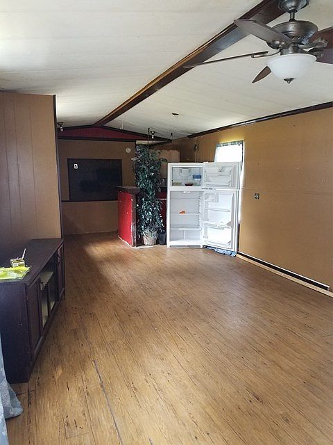 2nd image of 1525 Cate Rd