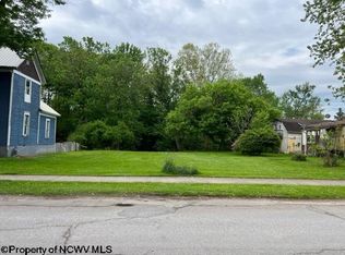 11 Cleveland Ave, Buckhannon, WV 26201