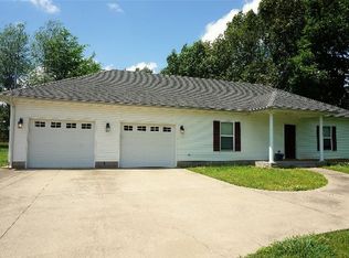 3800 Oakland Rd, Clarksville, TN 37040