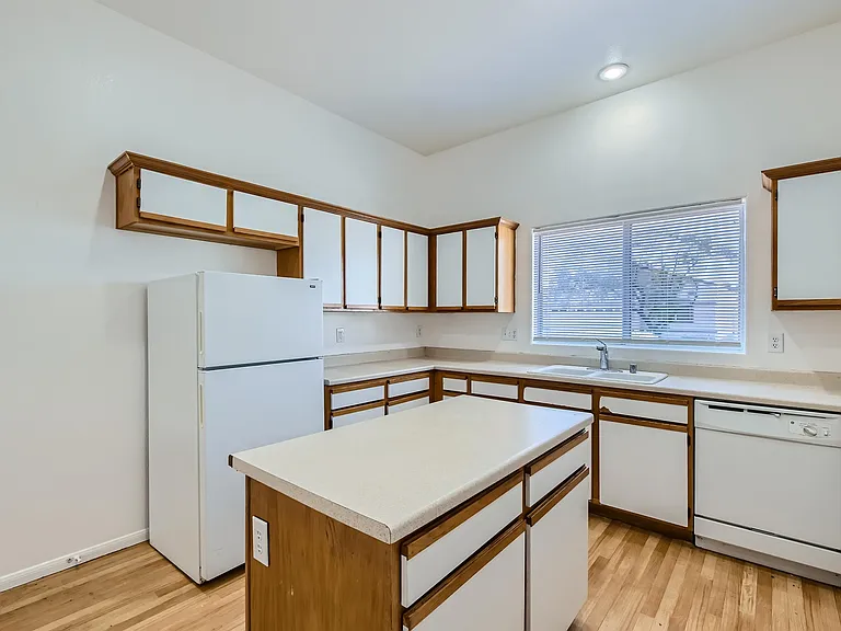 1720 Dwayne Stedman Ave — Photo 10