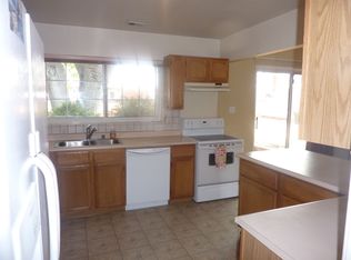 8611 Los Arboles Ave NE, Albuquerque, NM 87112