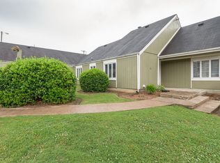 220 Raintree Dr, Hermitage, TN 37076