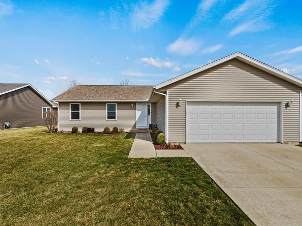 1450 Honeysuckle Ln, Farmer City, IL 61842