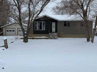 10 E Main St, Munson, AB T0J2C0