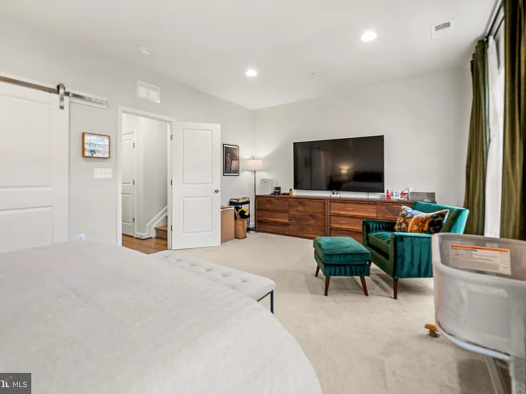 605 Skiff Way — Photo 15