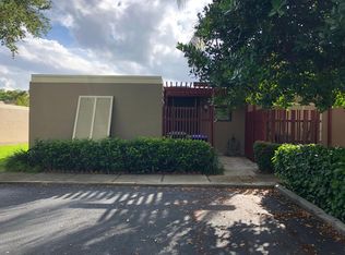 1130 Windward Dr, Hollywood, FL 33026