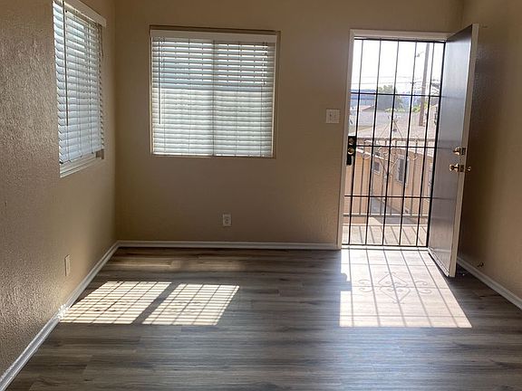 4th image of 1352-1356 Lemon Ave #1356-1/2