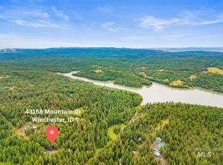 43158 Mountain Dr, Winchester, ID 83555