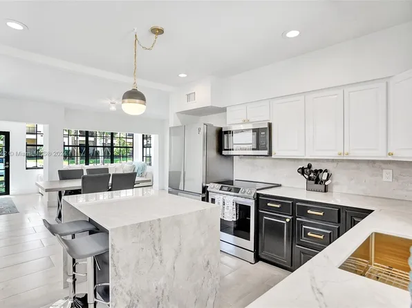 541 NE 14th Ct, Fort Lauderdale, FL 33304