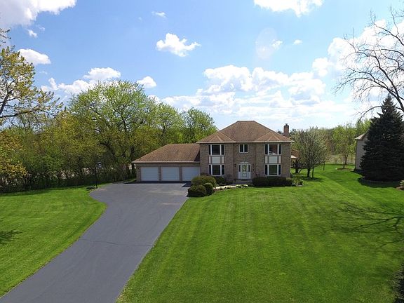 2nd image of 18 Cambridge Dr