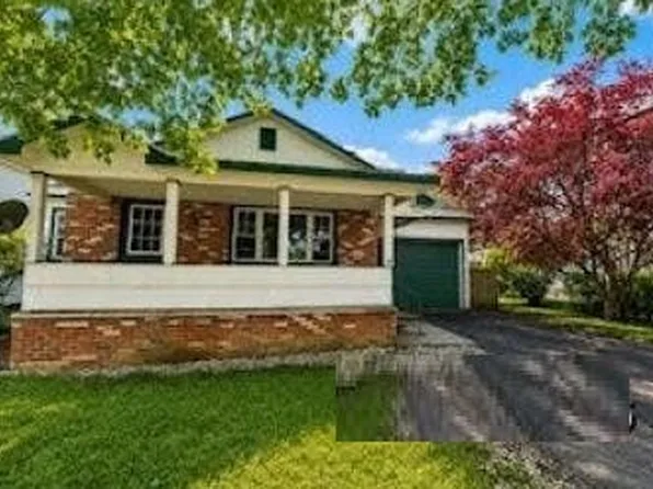 27 Lexington Ave, Gloversville, NY 12078
