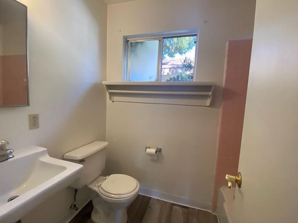 1st image of 3454 Richland Dr #6