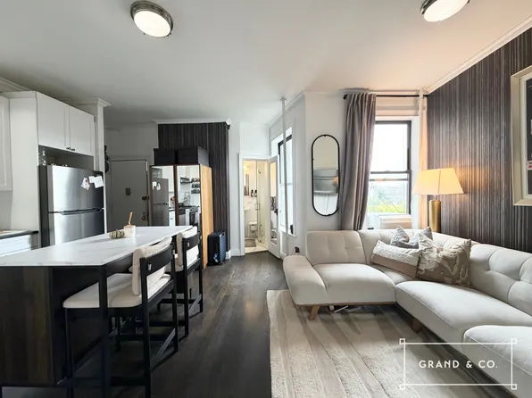 156 Sullivan Street image 1 of 11