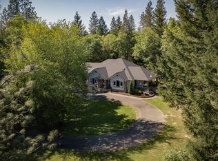 3021 Russell Rd, Grants Pass, OR 97526