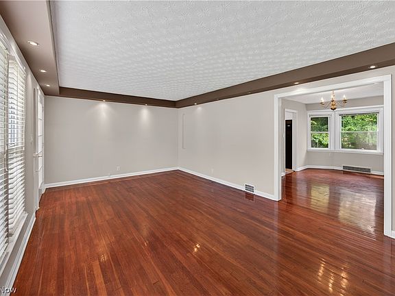 3rd image of 1274 Dorsh Rd