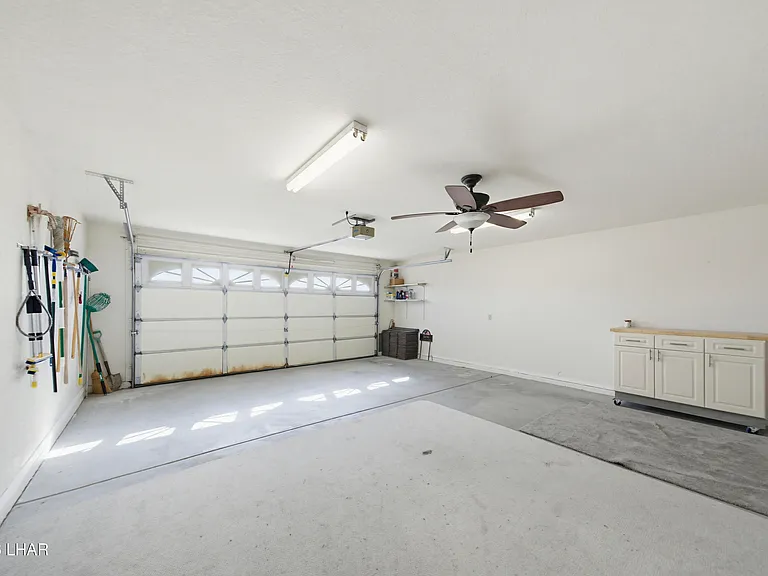 3099 Jamaica Blvd S — Photo 41