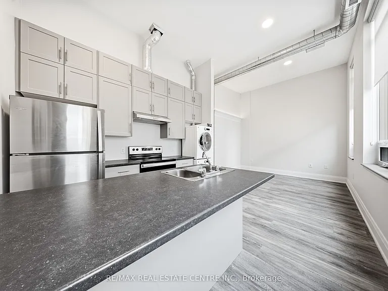 11 Queen St #301 — Photo 12