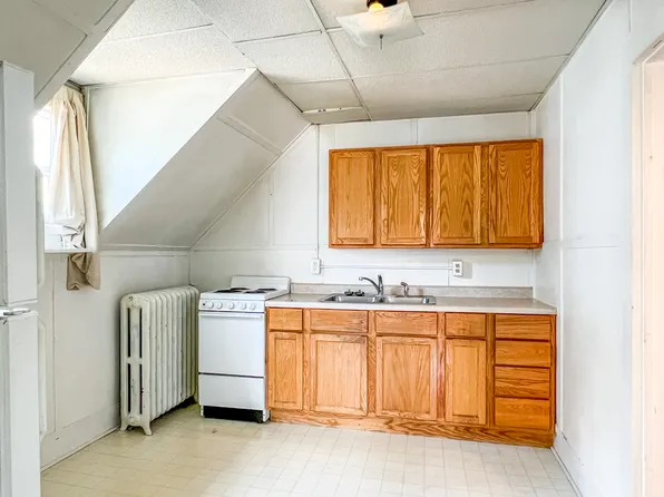 321 E Michigan St #2, Marquette, MI 49855