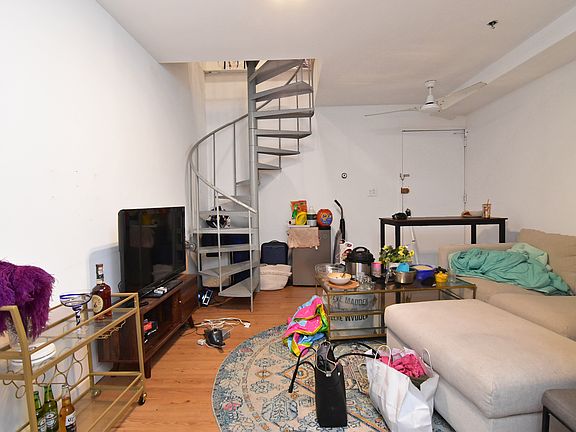 5th image of 87 Attorney St #1E