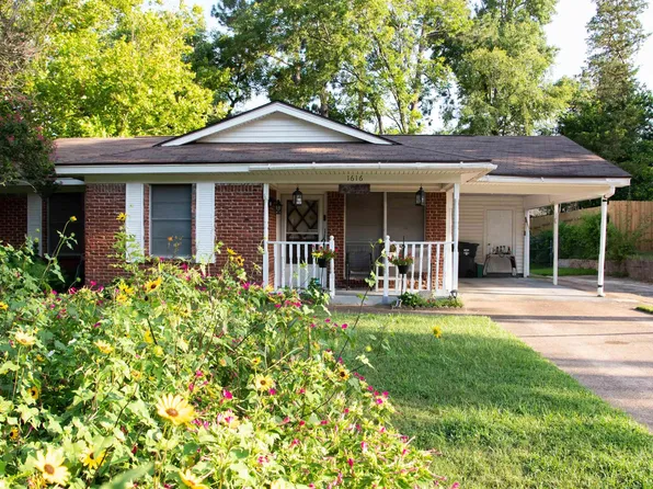 1616 Woodland Hills Dr, Tyler, TX 75701