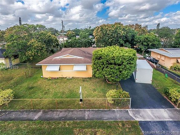 3rd image of 18806 NW 29th Ct