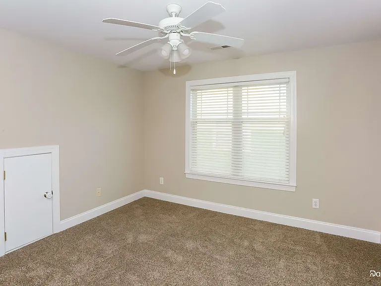 1402 Troon Dr — Photo 12