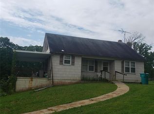 406 E Springfield Ave, Gerald, MO 63037