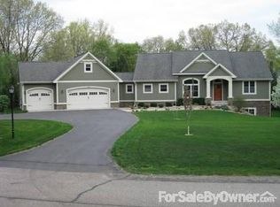 7045 Tramore Ct NE, Belmont, MI 49306